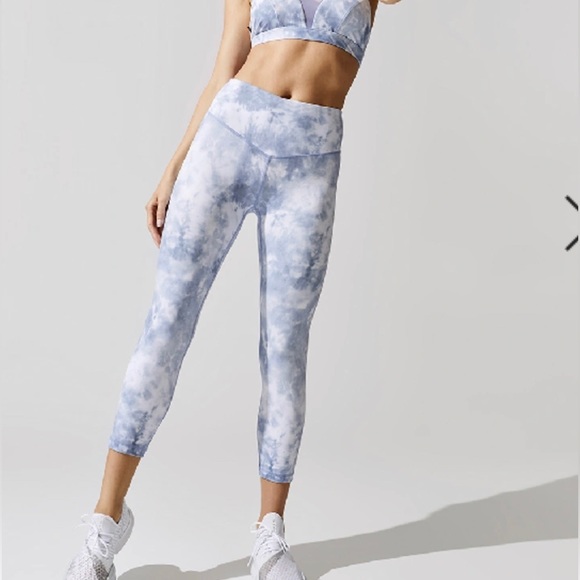 L’URV Solar Mist 3/4 Legging in Sky, XS - Picture 3 of 5